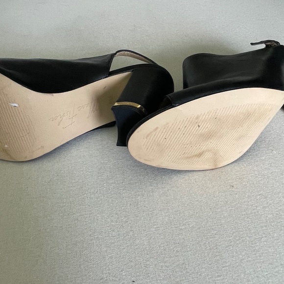 March Fischer Black and Gold shoes - Picture 2 of 2